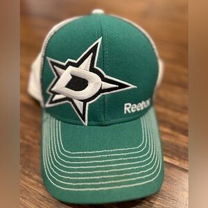 Zephyr NHL Dallas Stars "Threepeat" Curved Bill Fitted Hat | L/XL